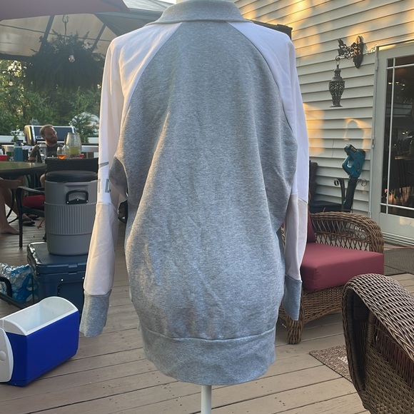Nike Sweatshirt. White and tan sleeves with a grey mid torso section. - Picture 3 of 7